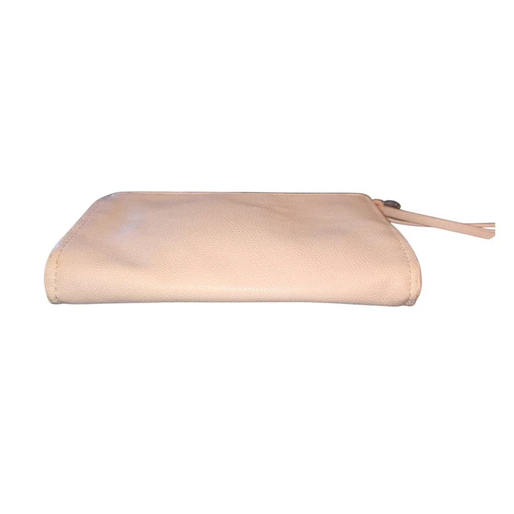 Chloe Parfums Blush Pink‎ Pebbled Vegan Leather Zippered Pouch Makeup Bag Charm